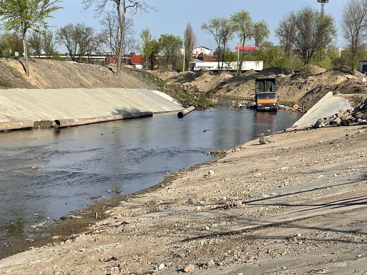 Очистка реки Бык