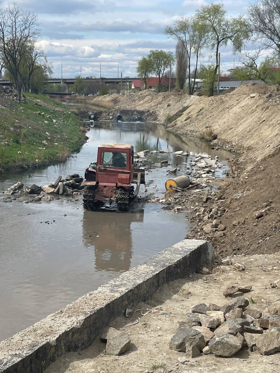 Очистка реки Бык