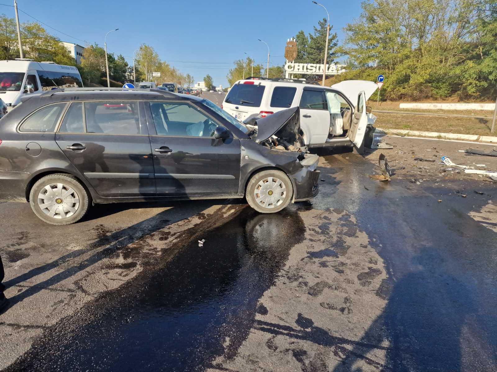 Серьезное ДТП на въезде в Яловены: один человек госпитализирован после  столкновения двух машин - RUPOR