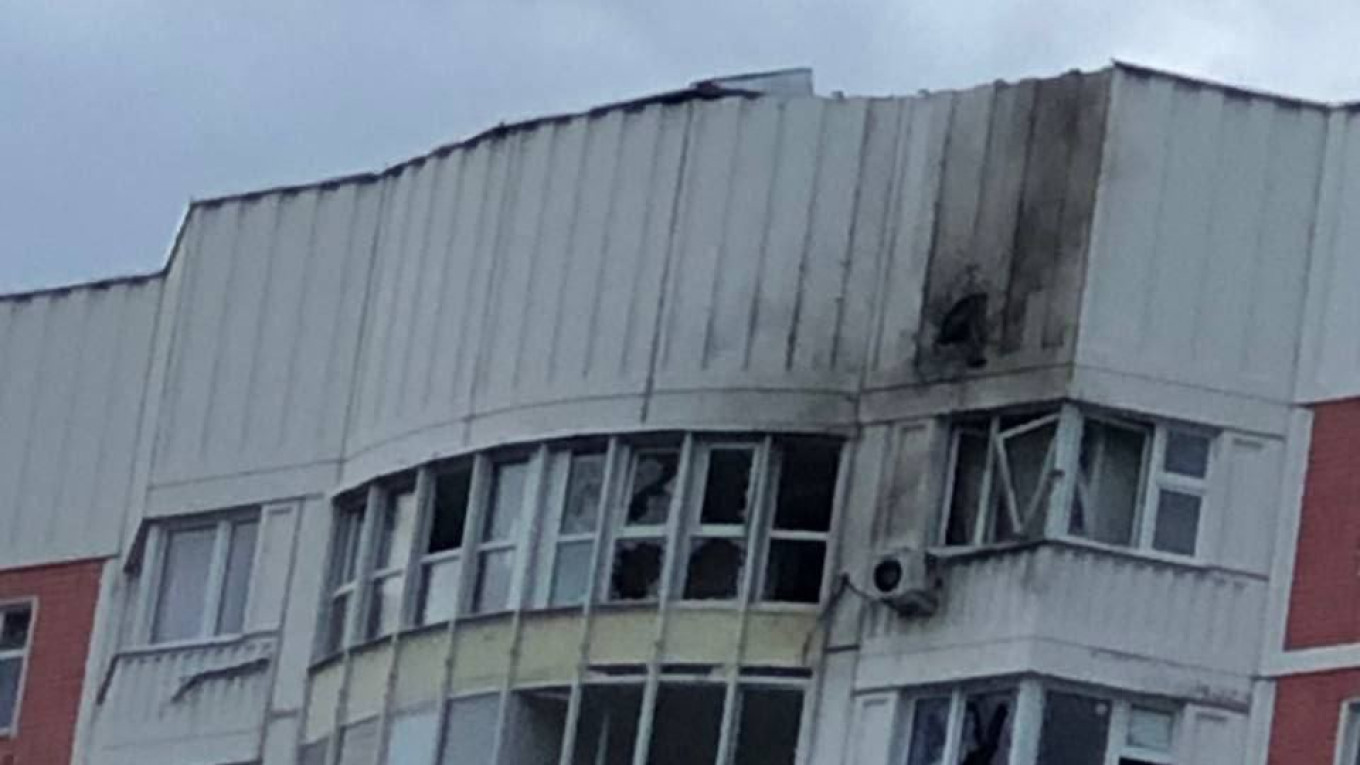 ВИДЕО) Несколько жилых домов в Москве атаковали беспилотники: что говорят в  мэрии? - RUPOR