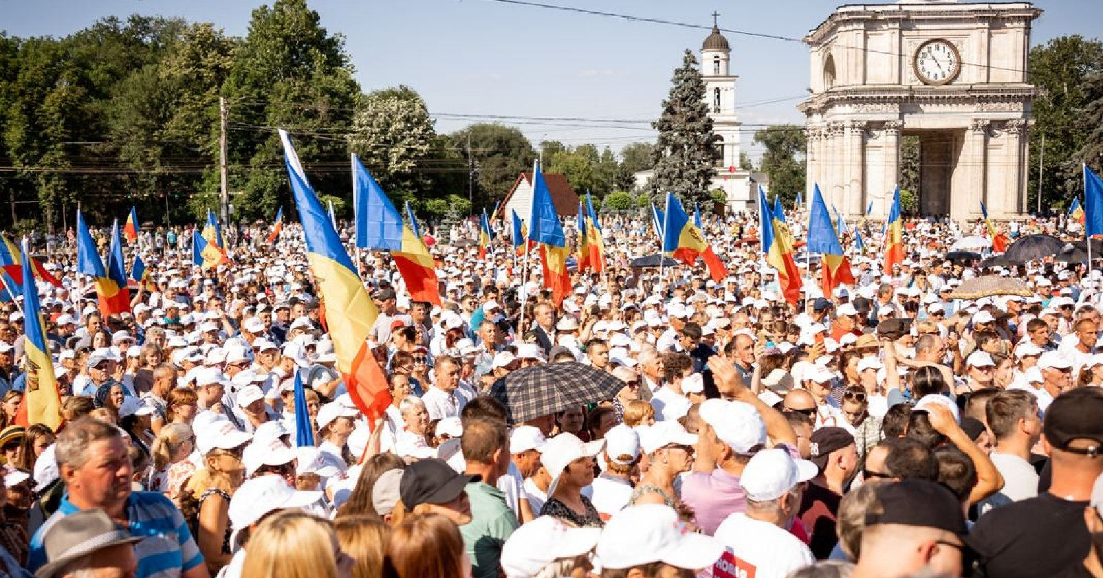 Евро в молдове. Митинги в России. Протесты в России. Протесты в Молдавии. Украинские протесты.