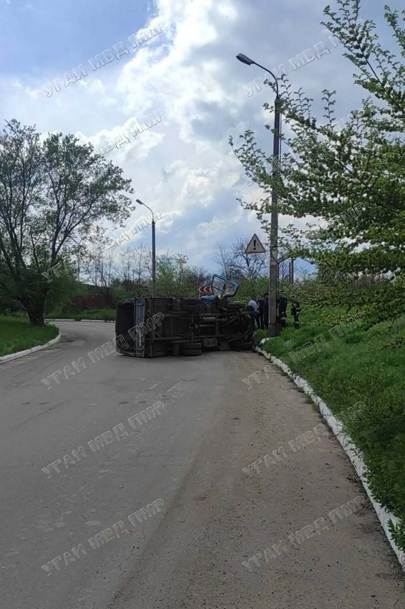 ФОТО/ВИДЕО) Утечка метана: в Бендерах перевернулся грузовой автомобиль -  RUPOR