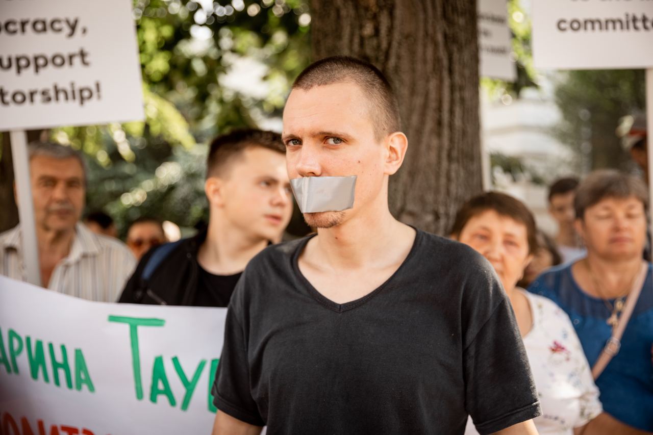 ВИДЕО) Против бесчинства власти ПДС: сторонники 