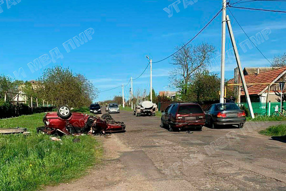 ФОТО/ВИДЕО) Водитель в реанимации: серьезная авария в Слободзейском районе  - RUPOR