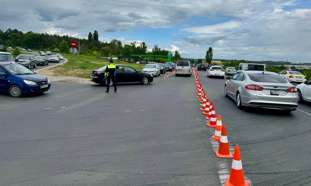 Повышенный поток транспорта в сторону Кишинева