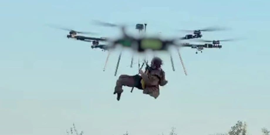 (ВИДЕО) Впервые Украина смогла эвакуировать раненого с помощью дрона