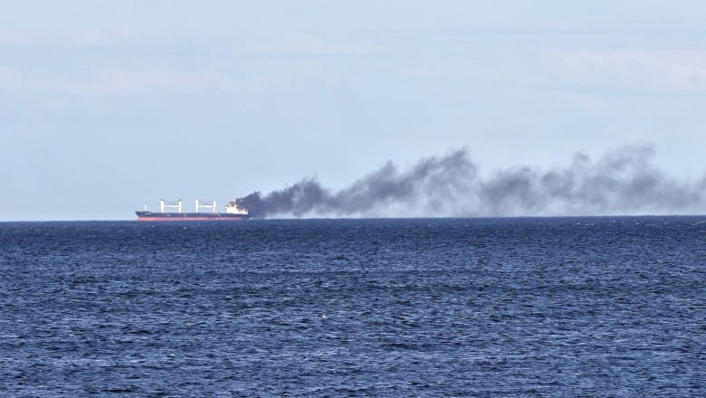 Три дрона атаковали контейнеровоз в Черном море: судно шло в Констанцу