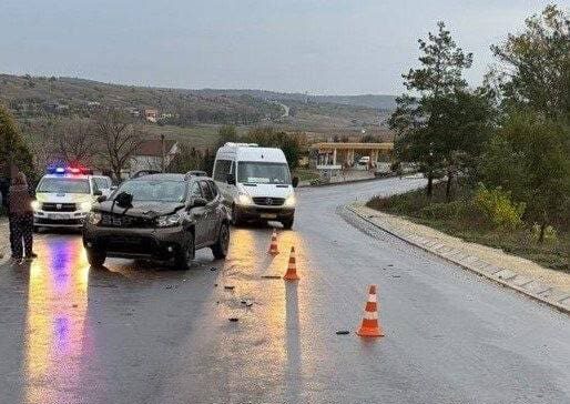 Женщина погибла под колесами автомобиля возле села Сэрата-Галбенэ