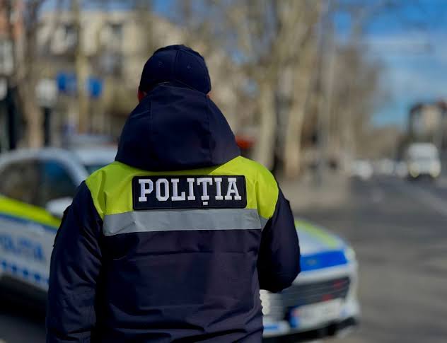 (ВИДЕО) Мужчина в Кишиневе получил посылку с наркотиками на один миллион леев