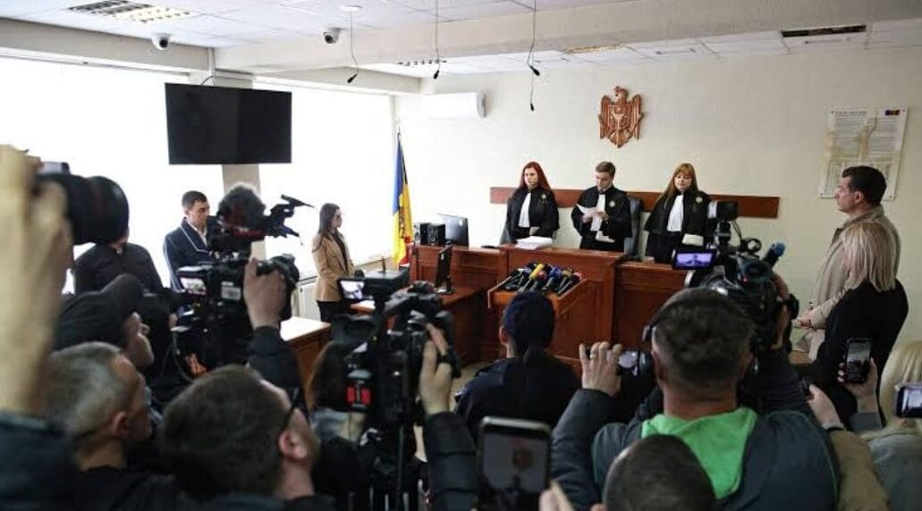 Высшая судебная палата отказалась рассматривать протест адвокатов Плахотнюка на замену судьи